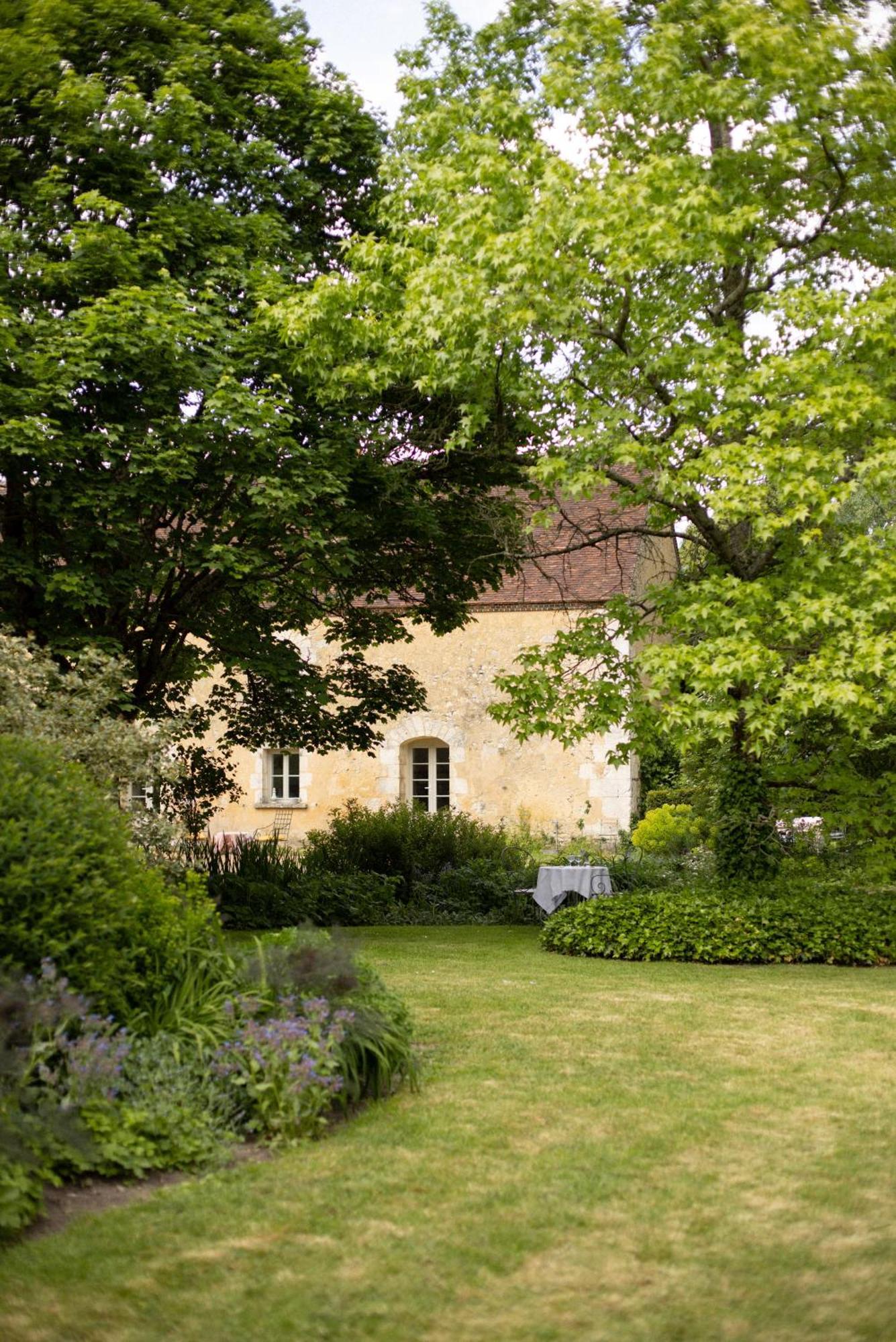 Le Manoir Du Plessis Hotel Dance  Exterior photo